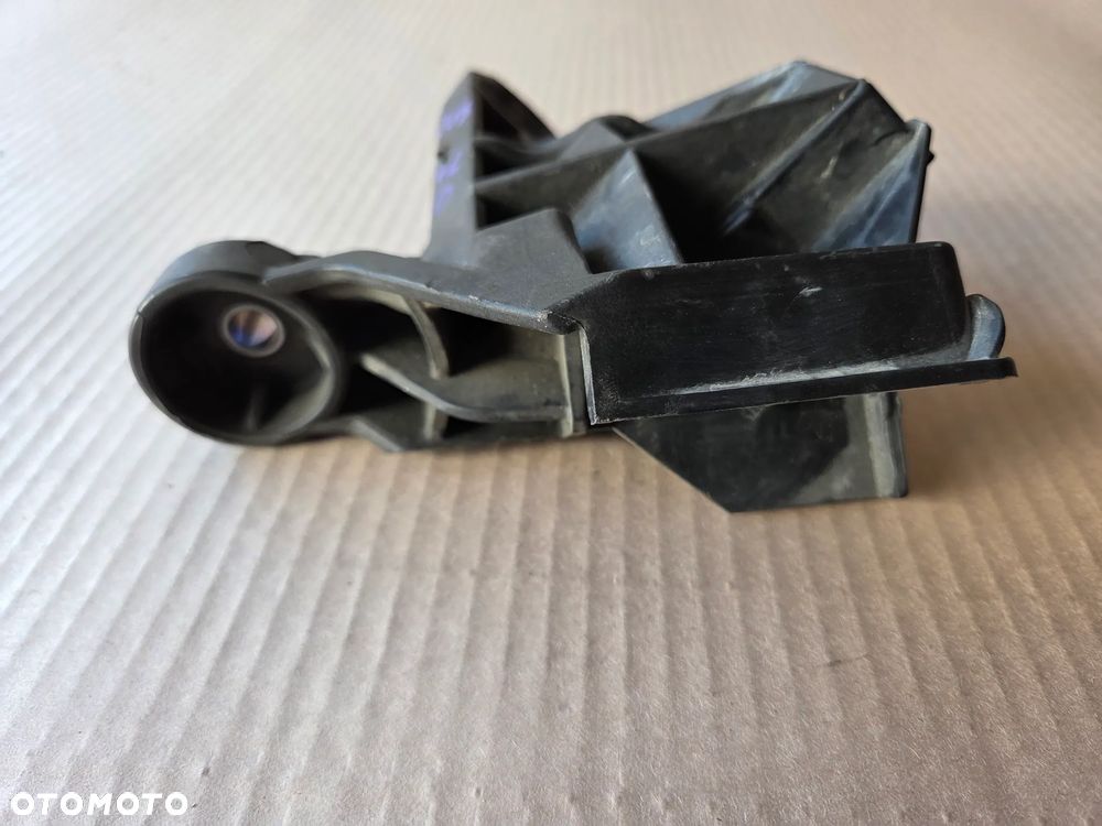 Mocowanie linek zmiany biegów Peugeot 208 1.2 B - 6