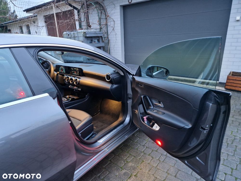 Mercedes-Benz CLA 180 d 7G-DCT - 5