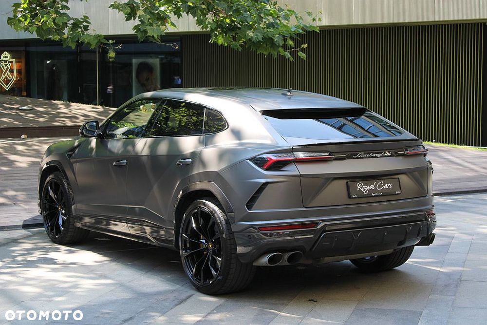 Lamborghini Urus Standard - 3