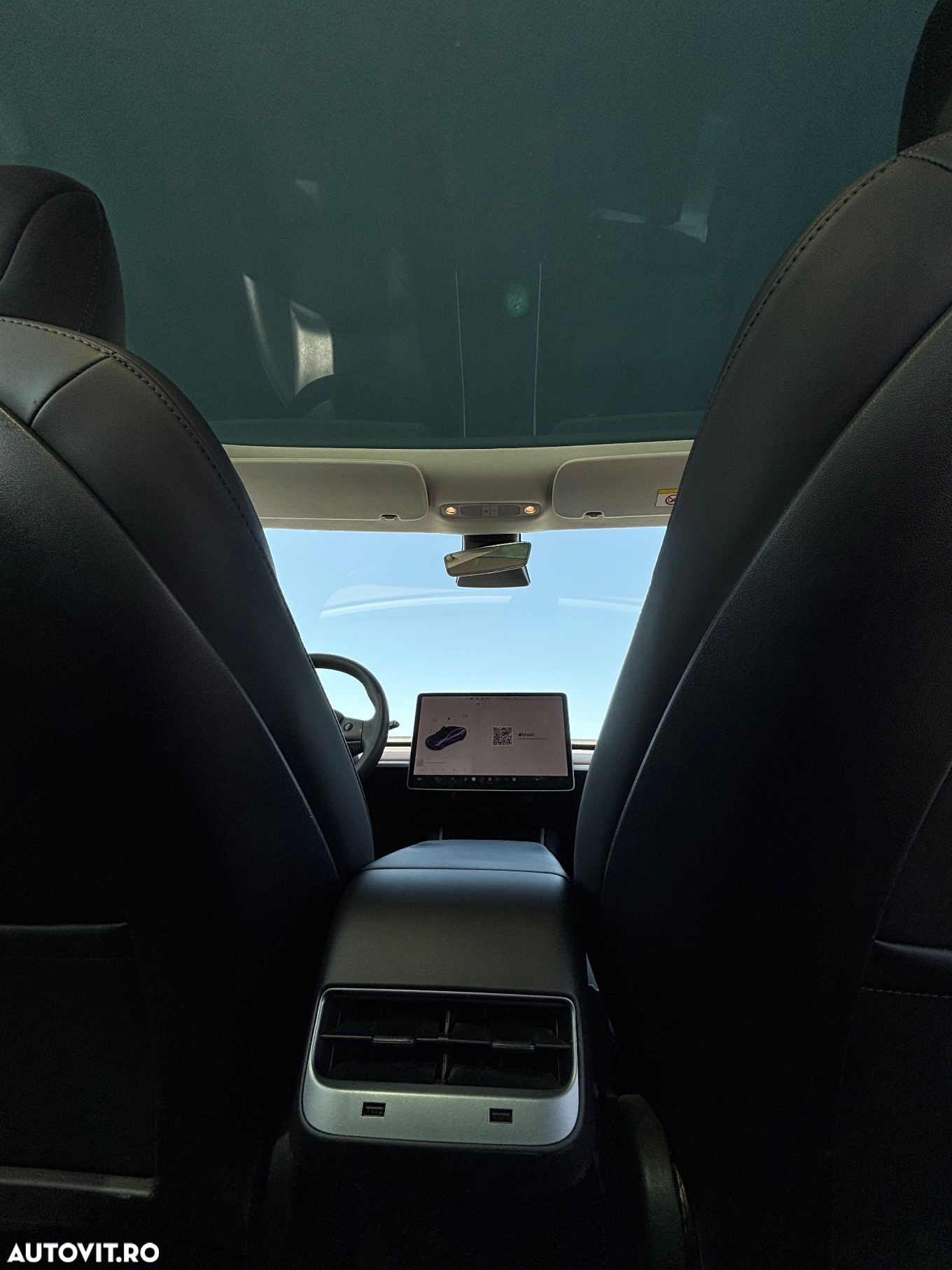 Tesla Model 3 - 7
