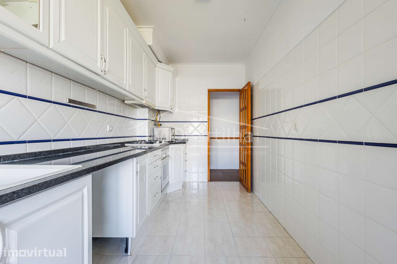 Apartamento T2 na Damaia - Amadora - Grande imagem: 2/22
