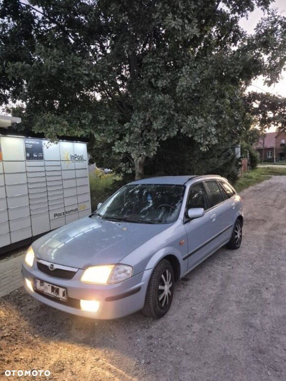 Mazda 323F - 2