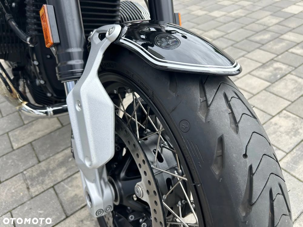 BMW R - 12