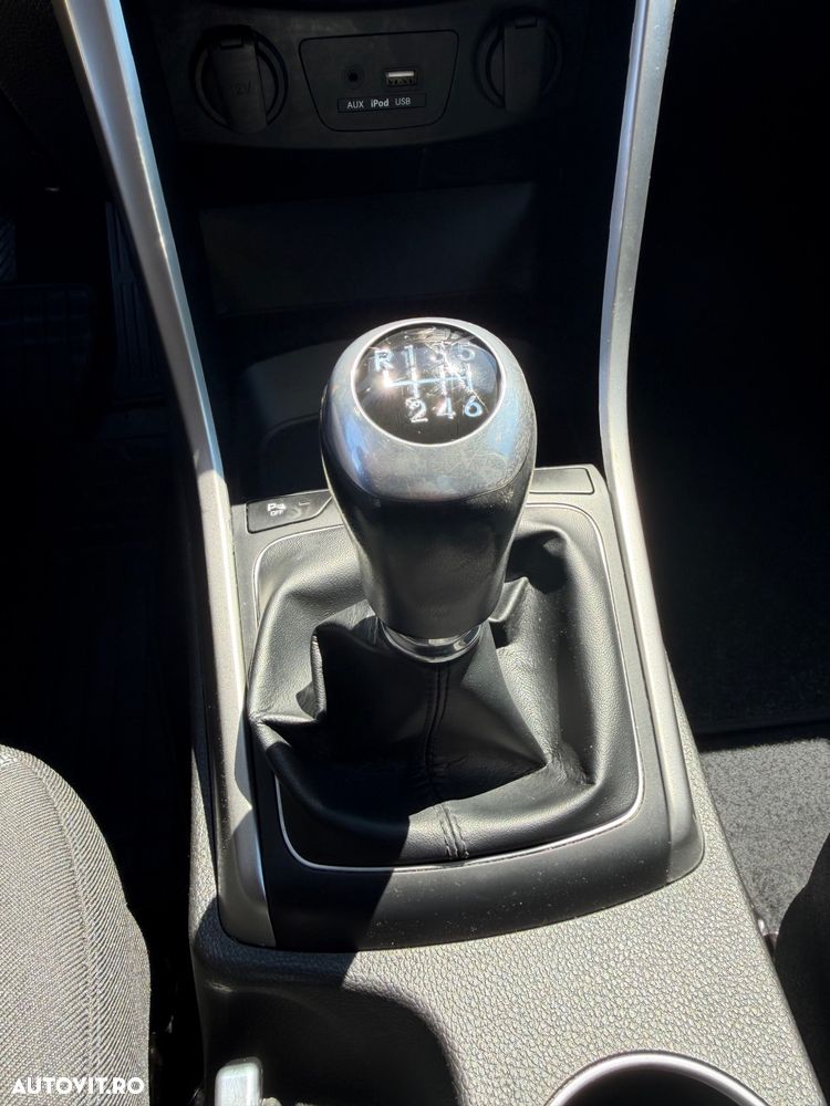 Hyundai i30 1.4 GL Comfort - 13