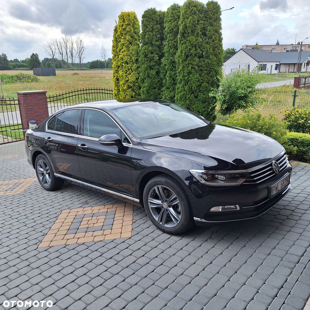 Volkswagen Passat - 12