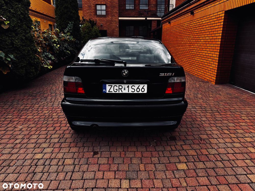 BMW Seria 3 316i - 29