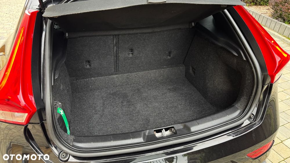 Volvo V40 ver-t3-r-design - 31