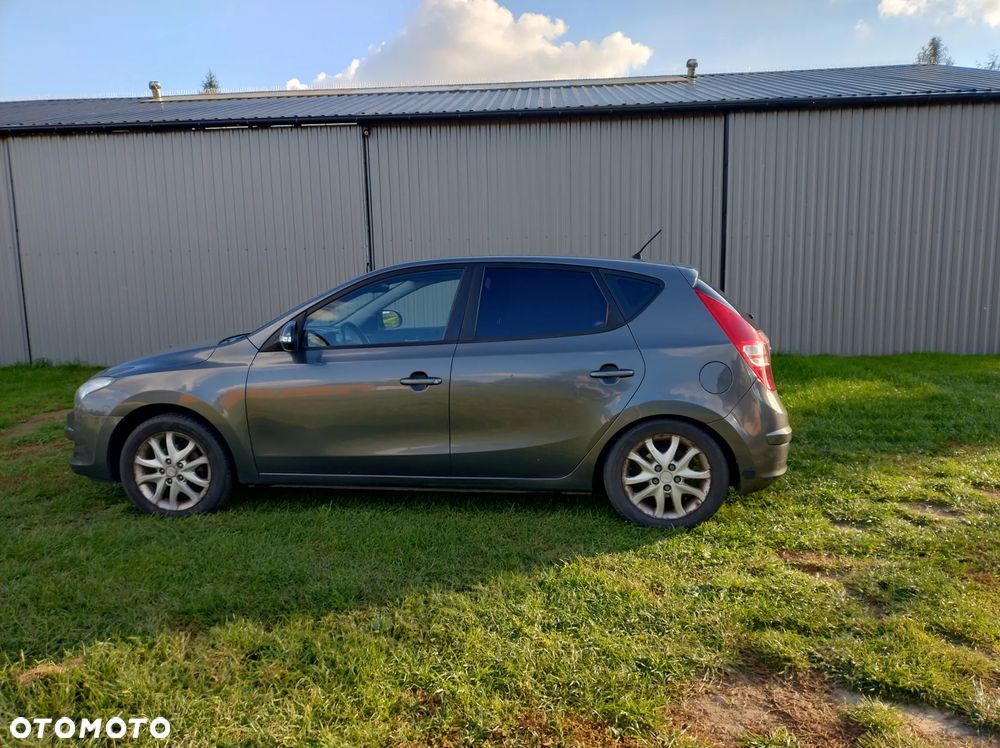 Hyundai i30 1.6 Comfort - 3