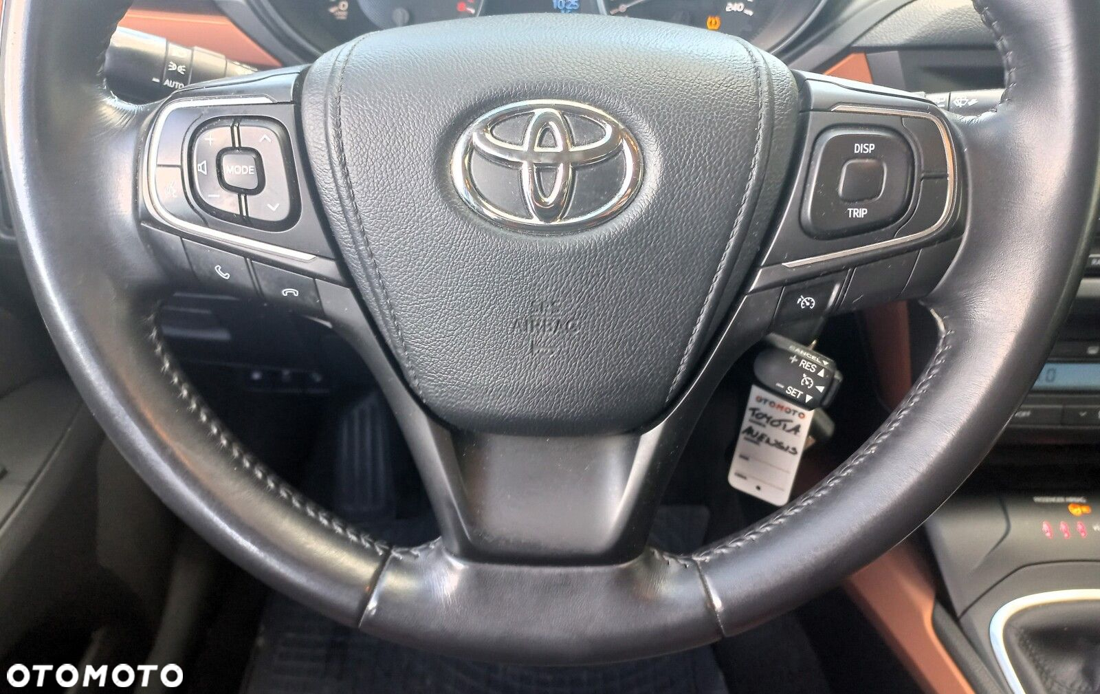 Toyota Avensis - 15