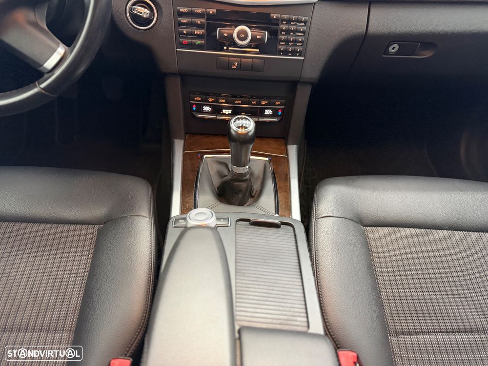Mercedes-Benz E 220 CDi Classic BlueEfficiency - 20