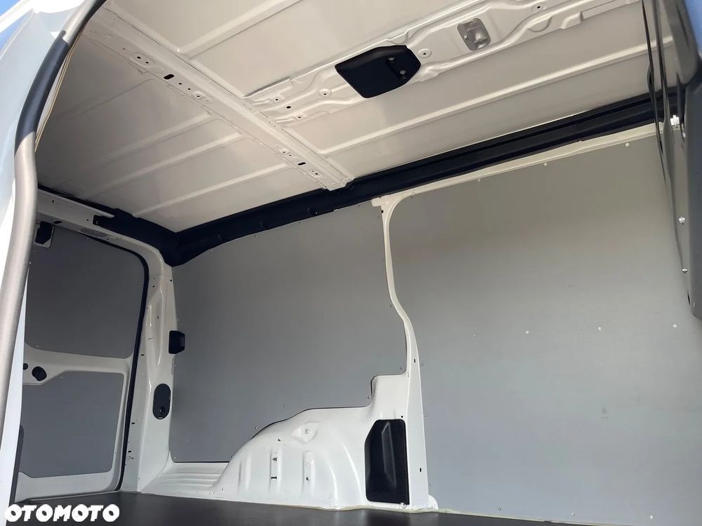 Opel Vivaro - 19