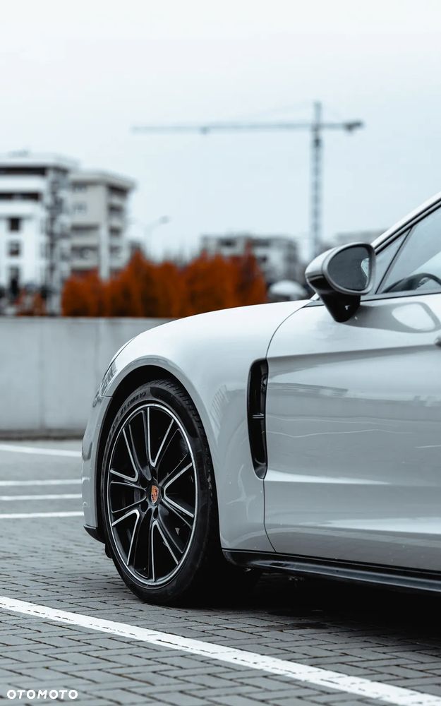 Porsche Panamera 4S - 12