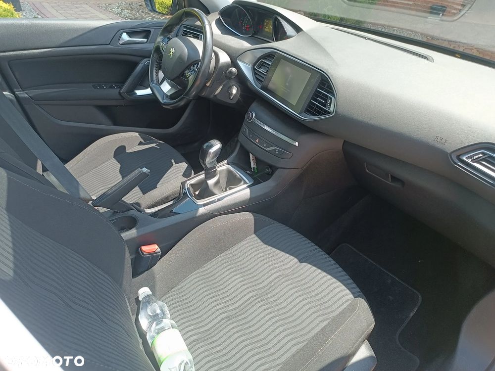 Peugeot 308 1.2 PureTech GPF Business Line S&S - 9