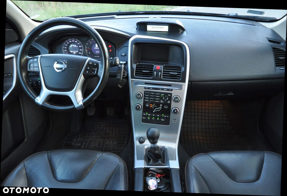 Volvo XC 60 2.4D AWD Momentum - 19