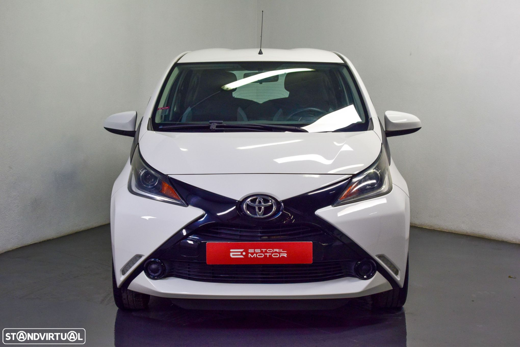 Toyota Aygo 1.0 X-Play+AC+X-Touch - 2