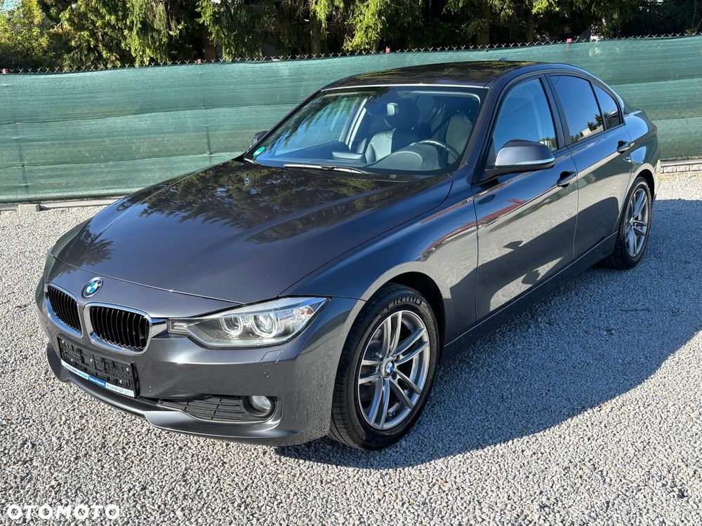 BMW Seria 3 320d Sport Line - 3