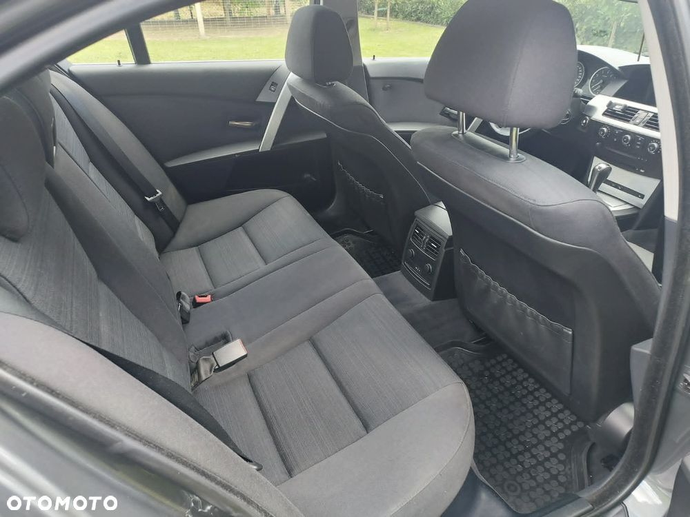 BMW Seria 5 525i - 14