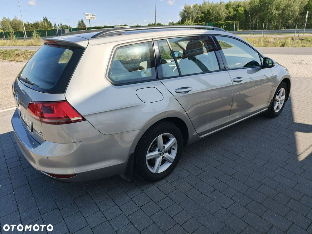 Volkswagen Golf - 11