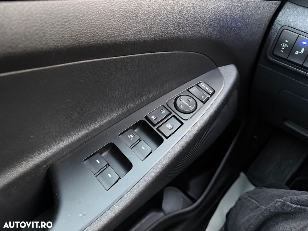 Hyundai Tucson 2.0 CRDI 4WD 6AT Style - 25