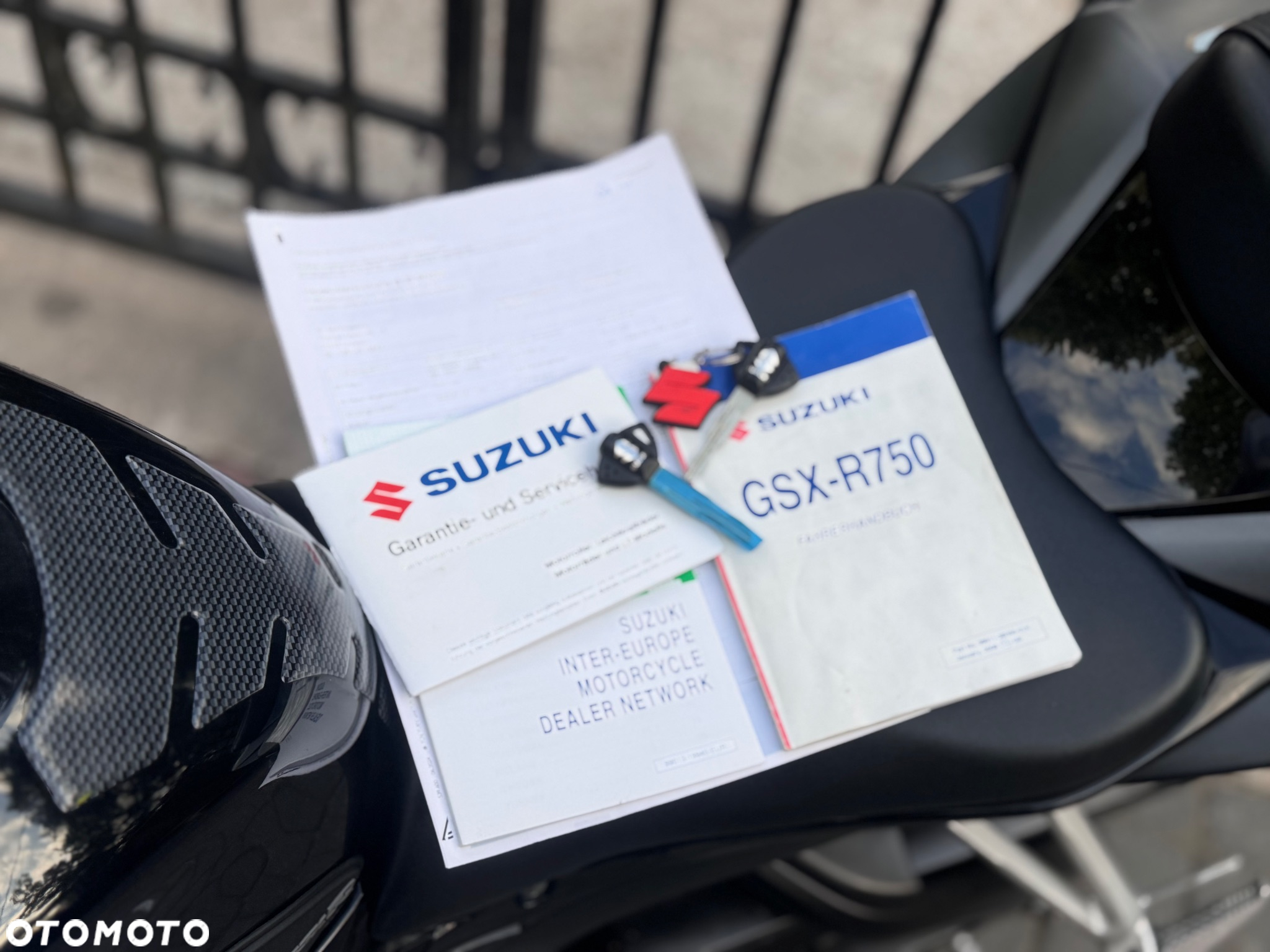 Suzuki GSX-R - 25