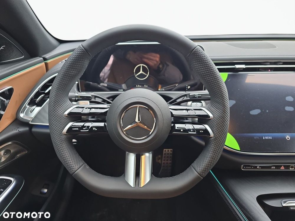 Mercedes-Benz Klasa E 200 mHEV 4-Matic AMG 9G-Tronic - 15