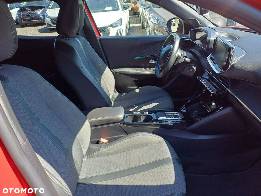 Peugeot 2008 1.2 PureTech Allure Pack S&S EAT8 - 11