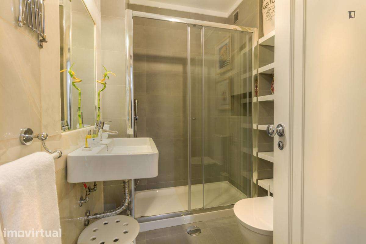 Apartamento com 1 quartos - localizado em São Bento Lisbon - Grande imagem: 4/16