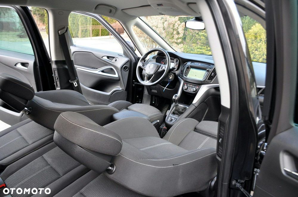 Opel Zafira - 24