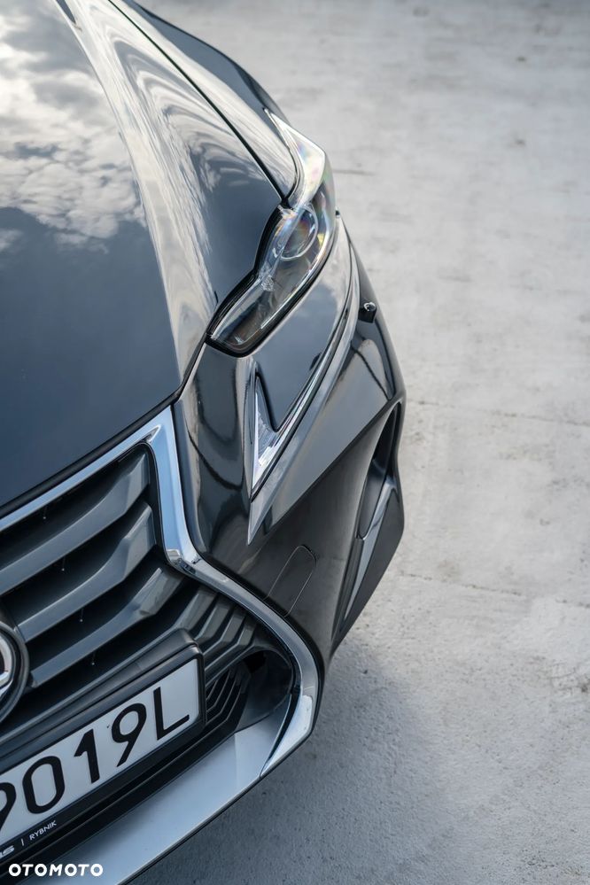 Lexus IS 200t Elite - 15