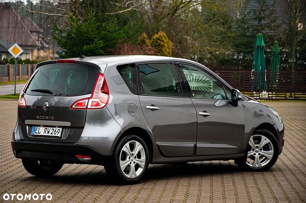 Renault Scenic 2.0 16V Privilege CVT - 9