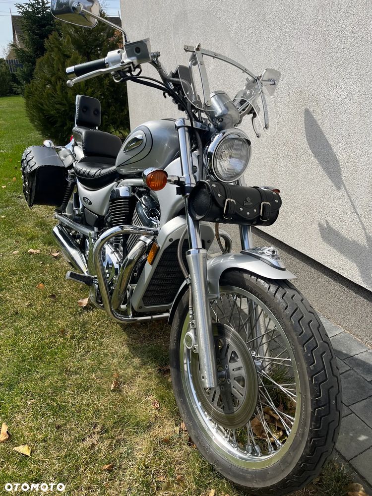 Suzuki Intruder - 2