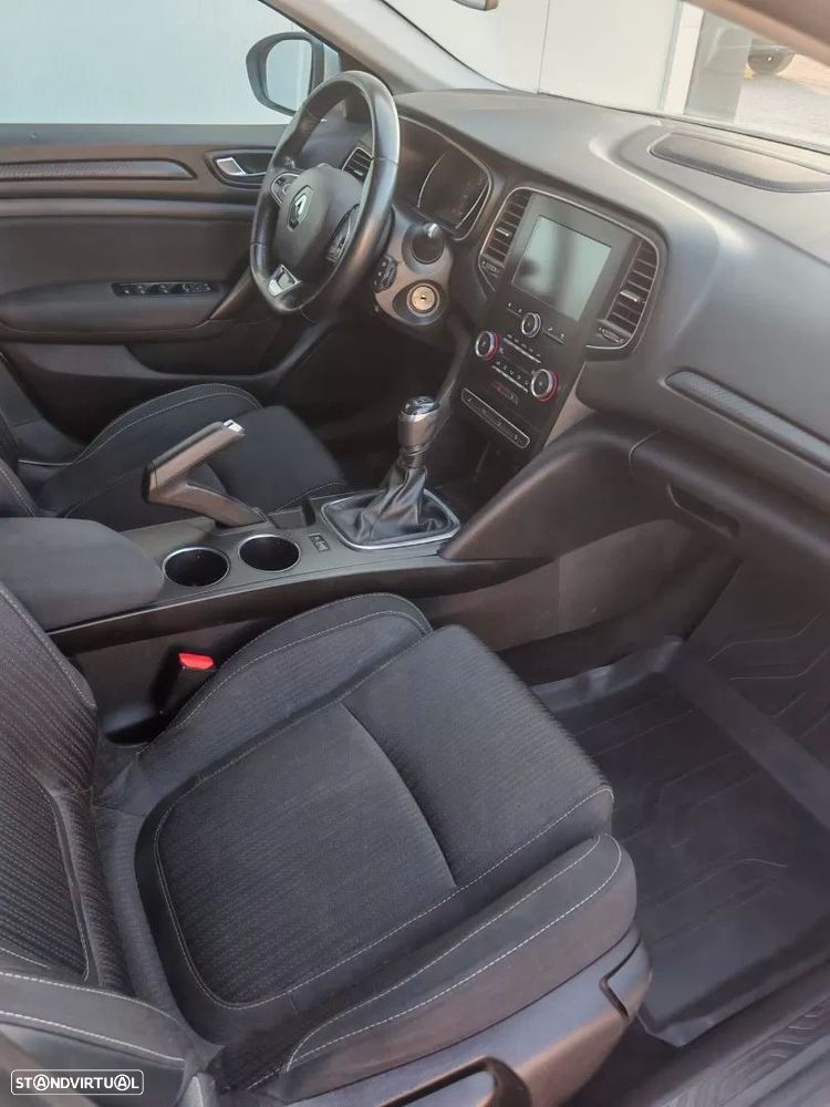 Renault Mégane Sport Tourer - 15