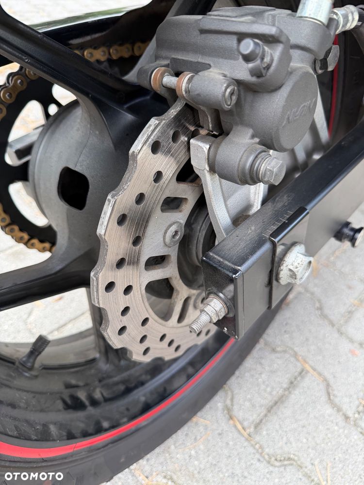 Kawasaki ZR - 13