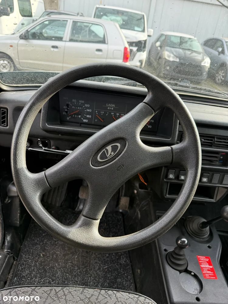 Lada Niva 1.7i - 8