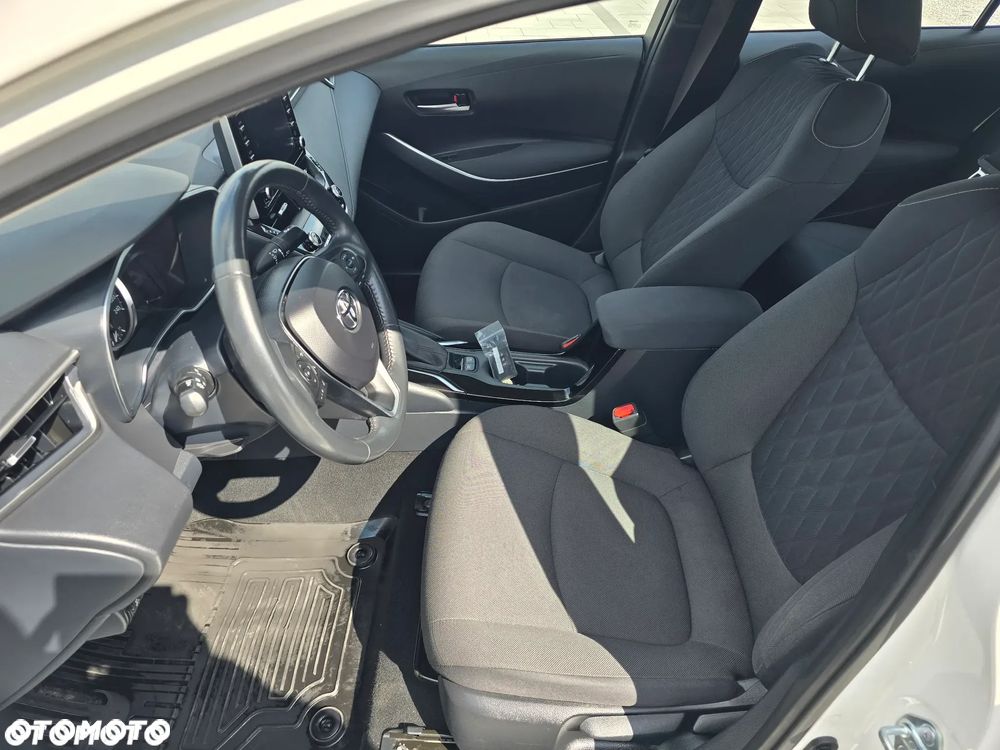 Toyota Corolla - 28