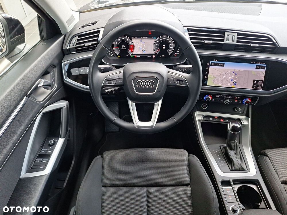 Audi Q3 Sportback - 14