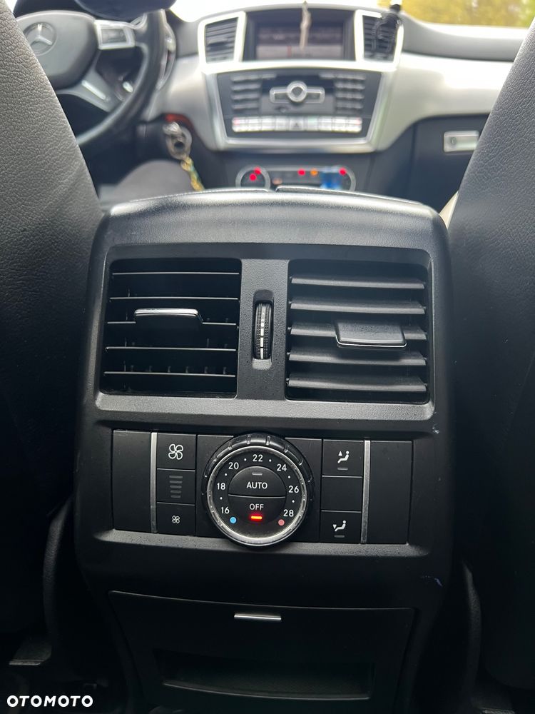 Mercedes-Benz ML - 16