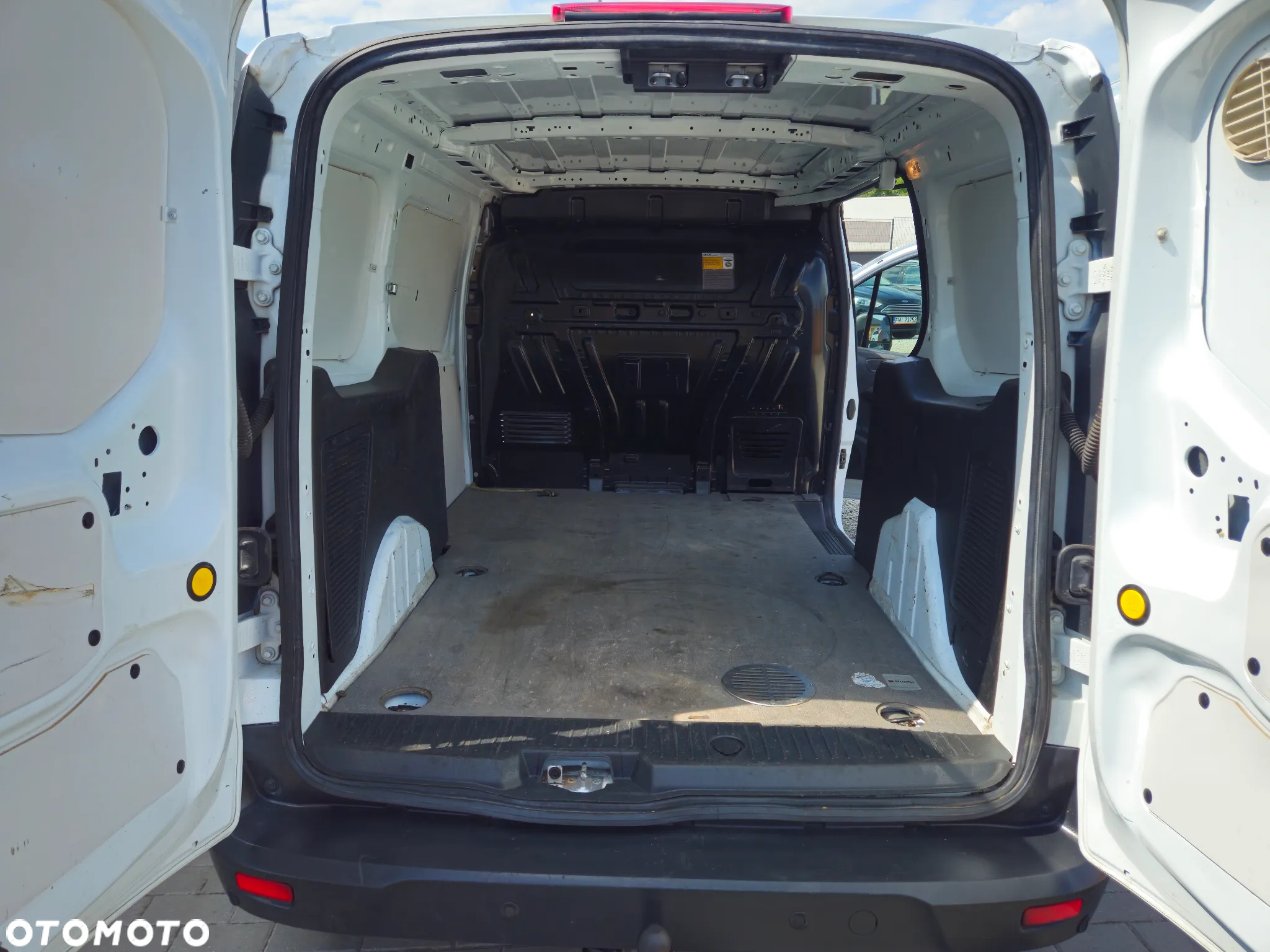 Ford Transit Connect - 14
