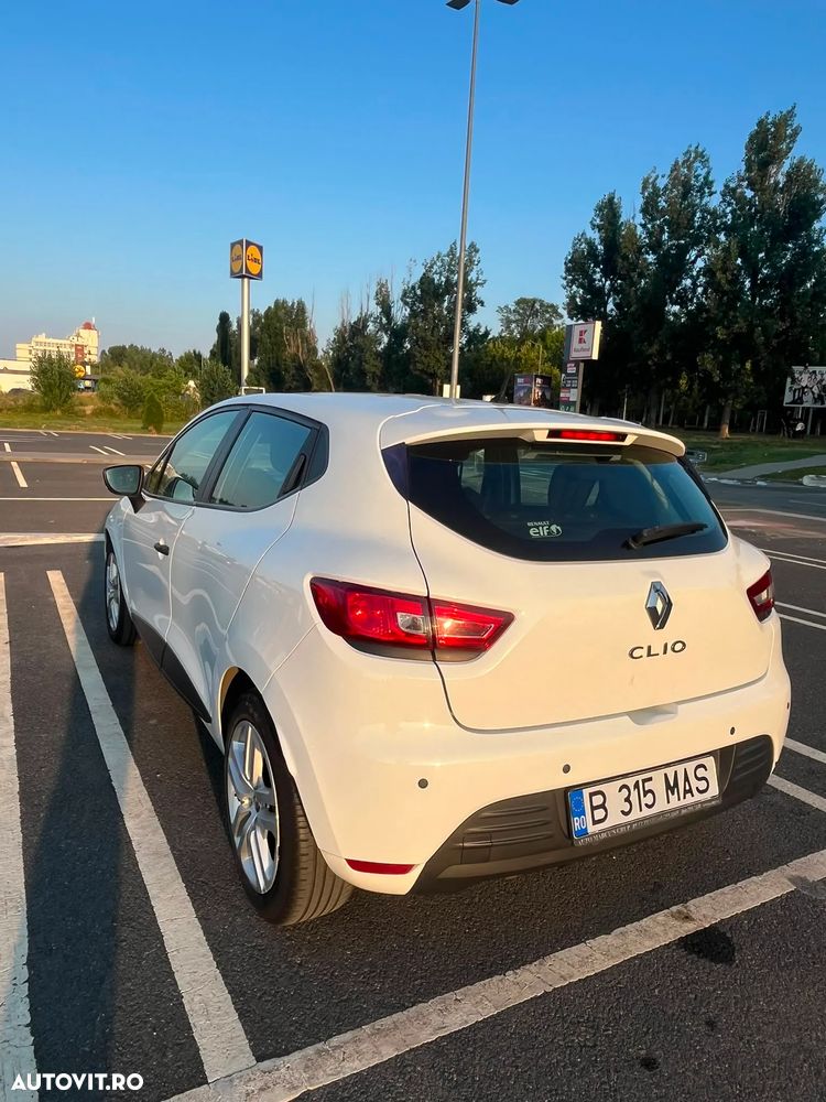 Renault Clio - 10