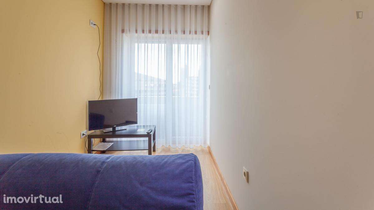 Apartamento com 1 quartos - localizado em Santo Ildefonso Porto - Grande imagem: 2/30
