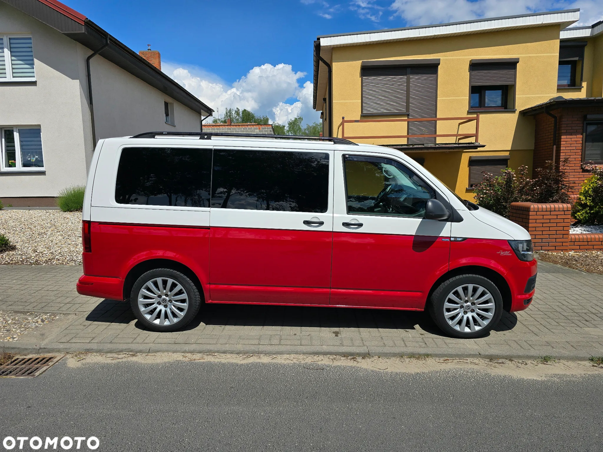 Volkswagen Multivan - 11