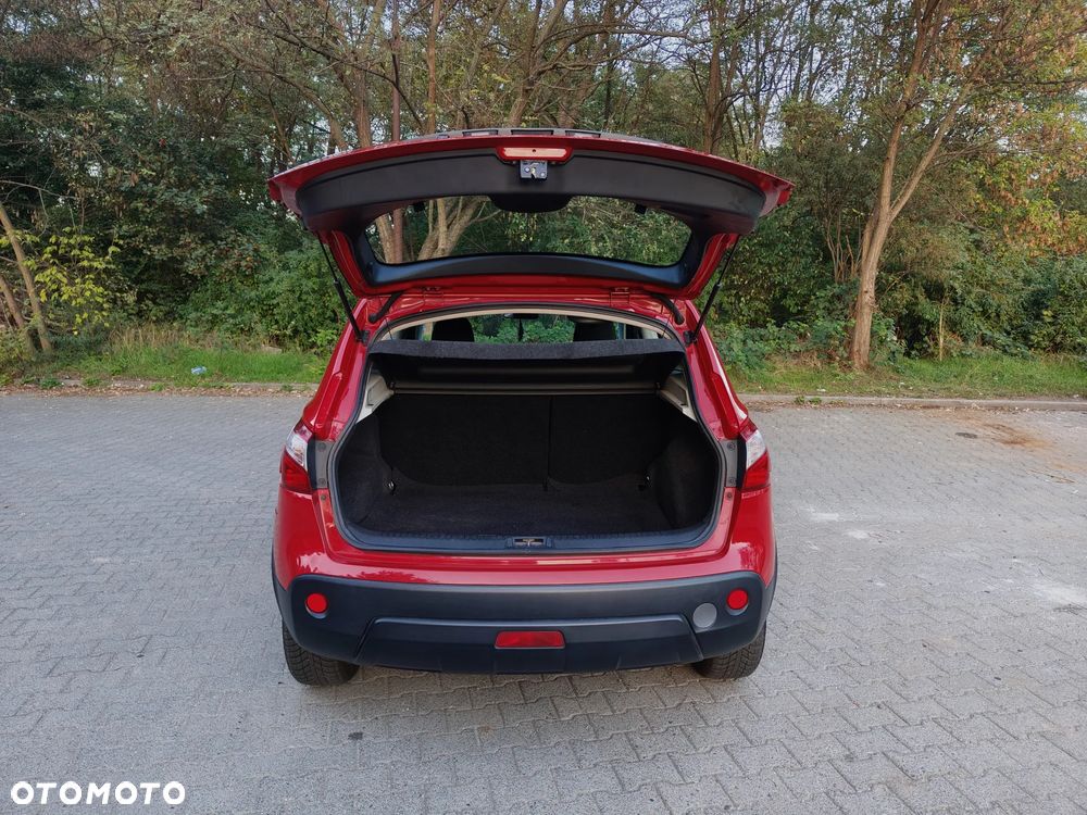 Nissan Qashqai 1.6 visia - 13