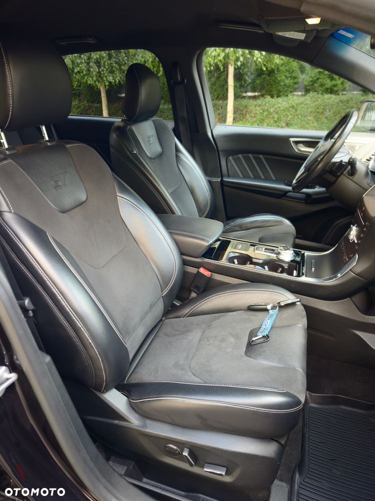 Ford Edge - 15
