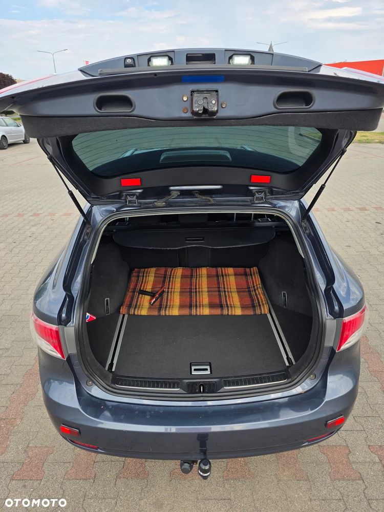 Toyota Avensis 2.0 D-4D Sol plus+NAVI - 24