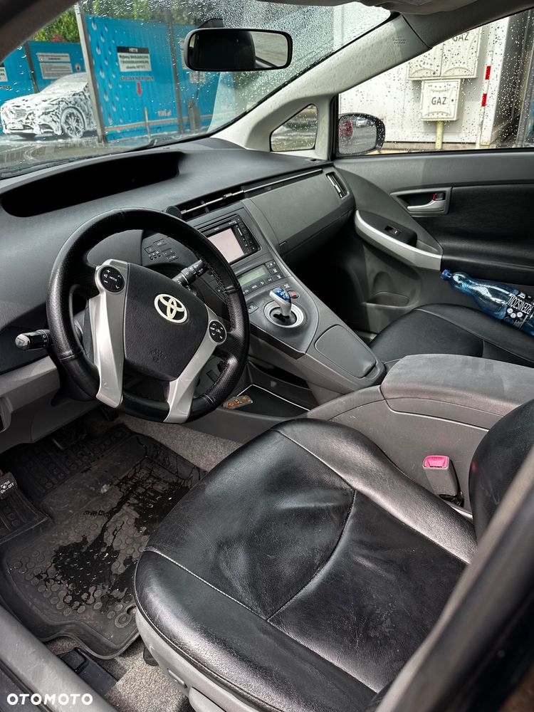 Toyota Prius 1.8 HSD Luna - 8