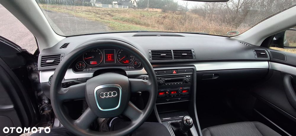 Audi A4 Limousine - 11
