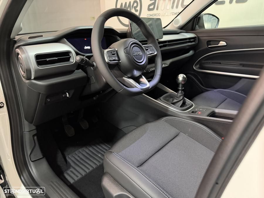 Jeep Avenger 1.2 GSE T3 Summit - 11