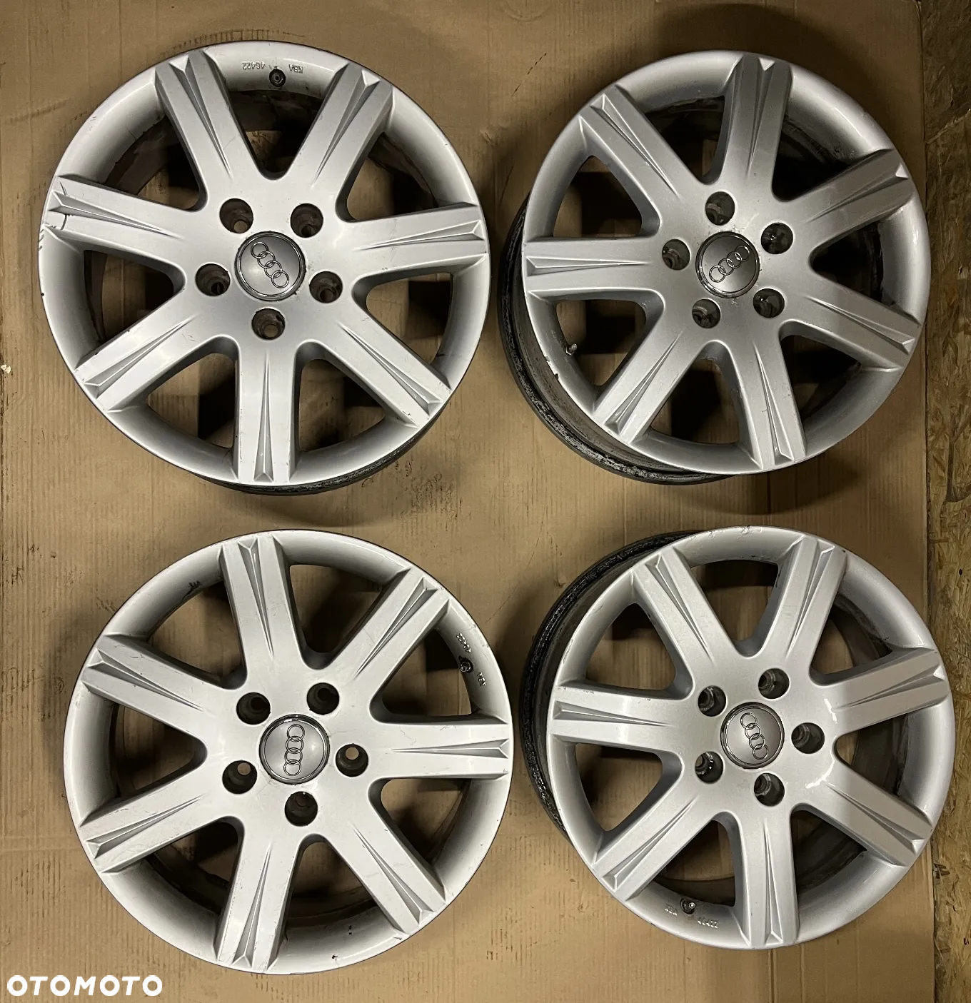 Felgi aluminiowe 7,5J x 18H2 ET53 Audi komplet - 2