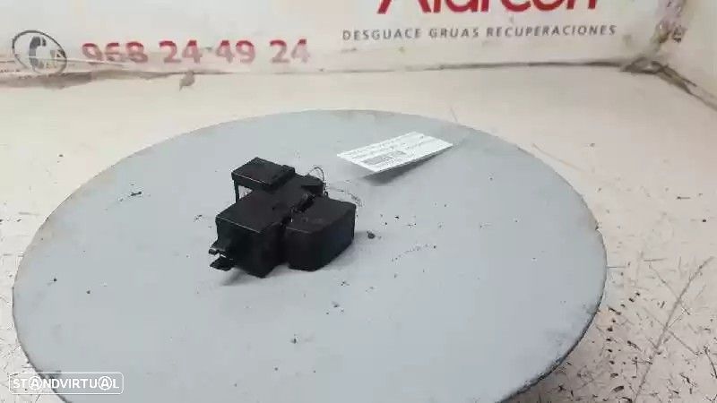 COMANDO ELEVADOR DE VIDRO FRONTAL DIREITO NISSAN PRIMERA 2002 -25411AV600 - 2