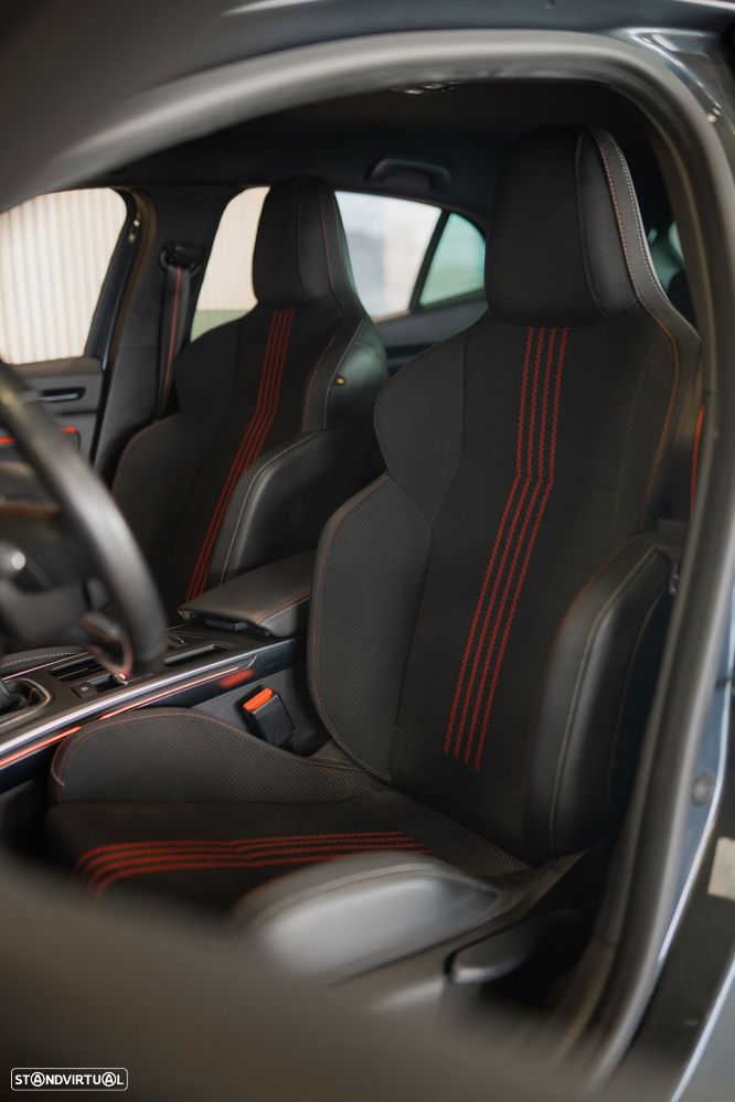 Renault Mégane 1.5 Blue dCi R.S. Line - 4